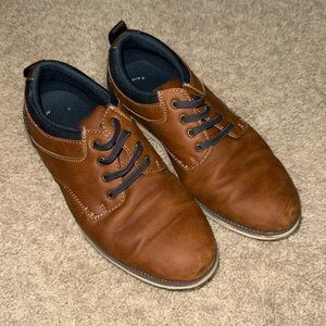 GUC Boys Sonoma brown dress shoes size 5